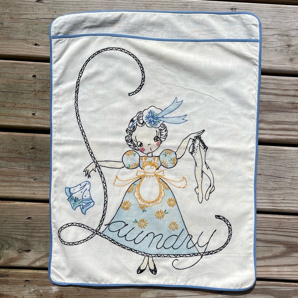 Add some fun to your laundry room decor! Vintage laundry bag from the 1940’s!